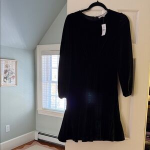 Elegant Black Velvet Godet mini Dress size 4 NWT